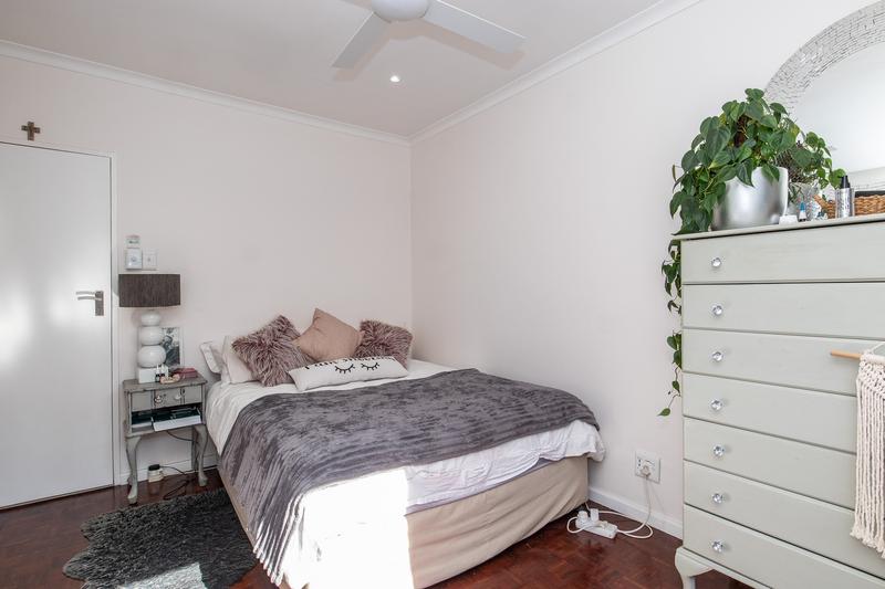 To Let 5 Bedroom Property for Rent in Kirstenhof Western Cape